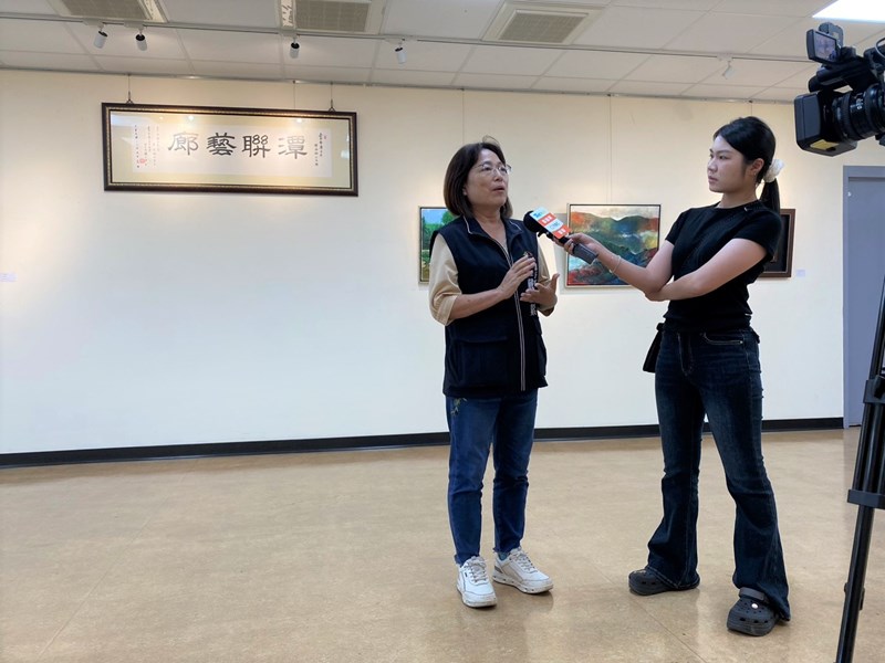 1141013潭聯藝廊-〈石雨集〉2025油畫聯展-群健電視臺採訪1
