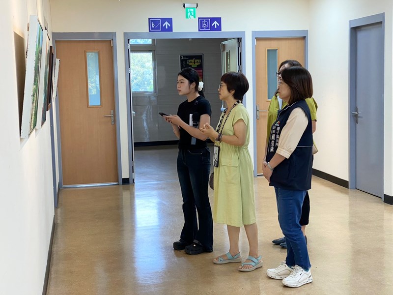 1141013潭聯藝廊-〈石雨集〉2025油畫聯展-群健電視臺採訪7