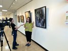 1141013潭聯藝廊-〈石雨集〉2025油畫聯展-群健電視臺採訪11
