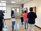 1141013潭聯藝廊-〈石雨集〉2025油畫聯展-群健電視臺採訪13